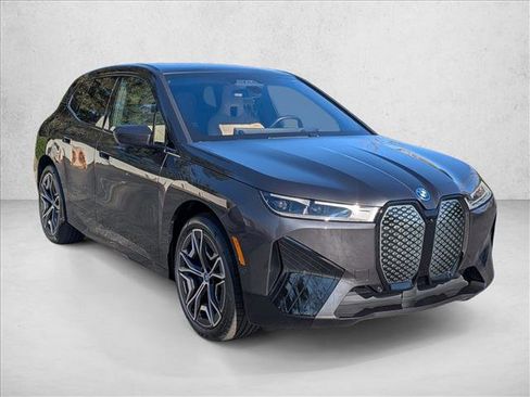 Certified 2025 BMW iX xDrive50 image 3