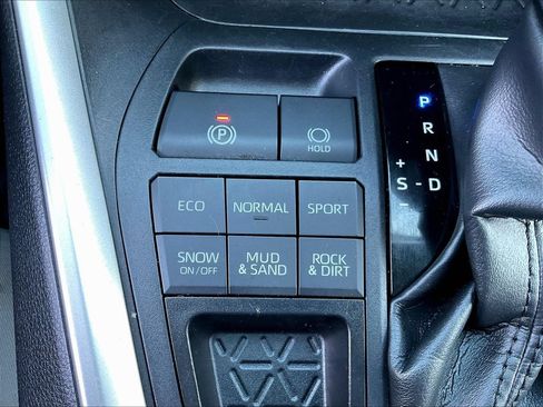 Used 2023 Toyota RAV4 XLE w/ Convenience Package AWD/4WD image 16