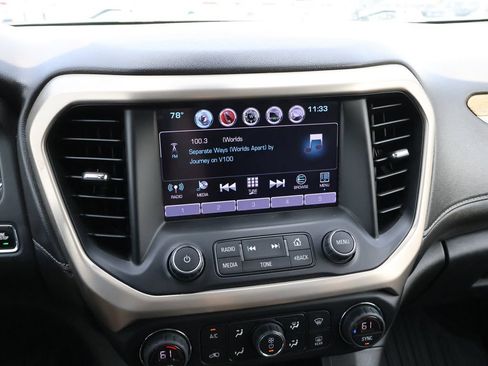 Used 2017 GMC Acadia Denali w/ Technology Package AWD/4WD image 27