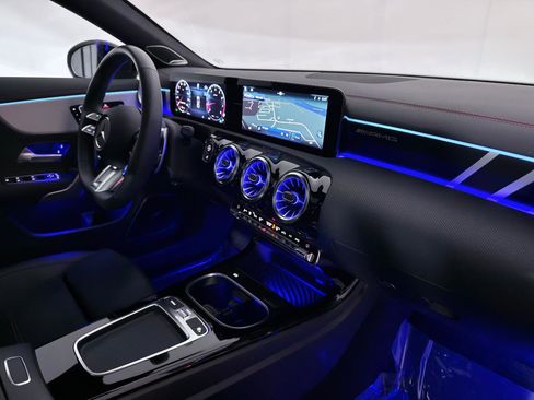 Used 2024 Mercedes-Benz CLA 35 AMG 4MATIC image 27