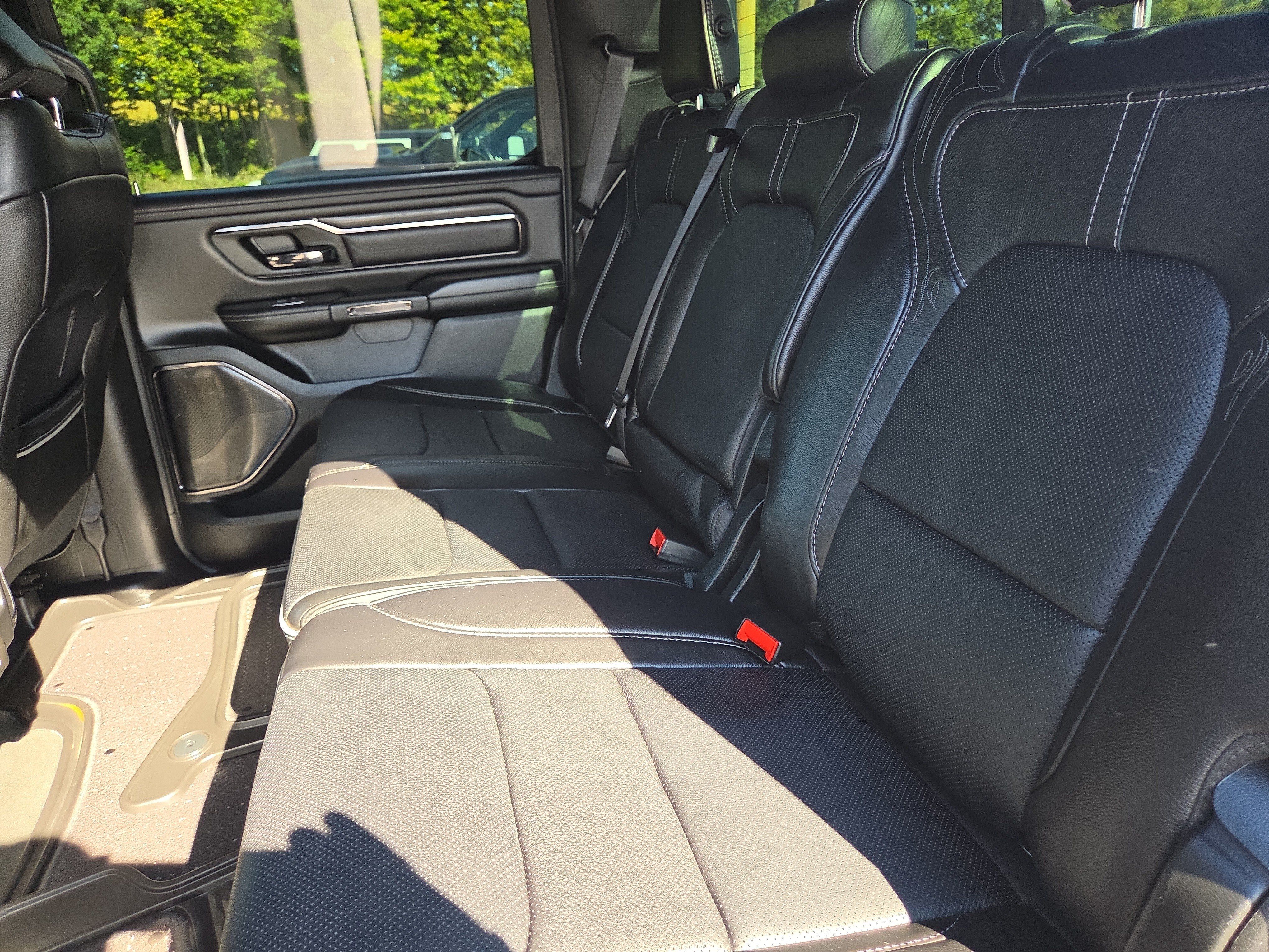 Used 2024 RAM 1500 Limited AWD/4WD image 11