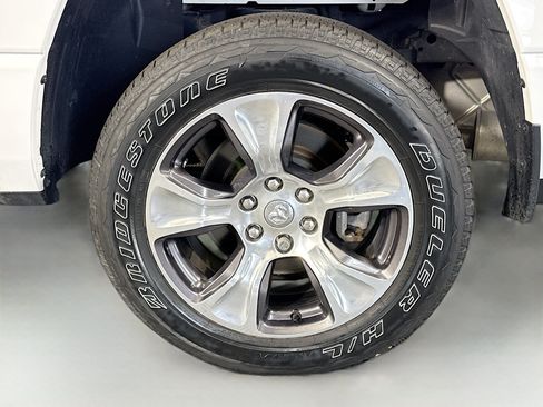 Used 2023 RAM 1500 Laramie AWD/4WD image 37