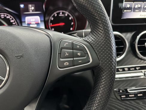 Used 2019 Mercedes-Benz GLC 300 GLC 300 4MATIC AWD 4dr SUV w/ Premium Package image 22