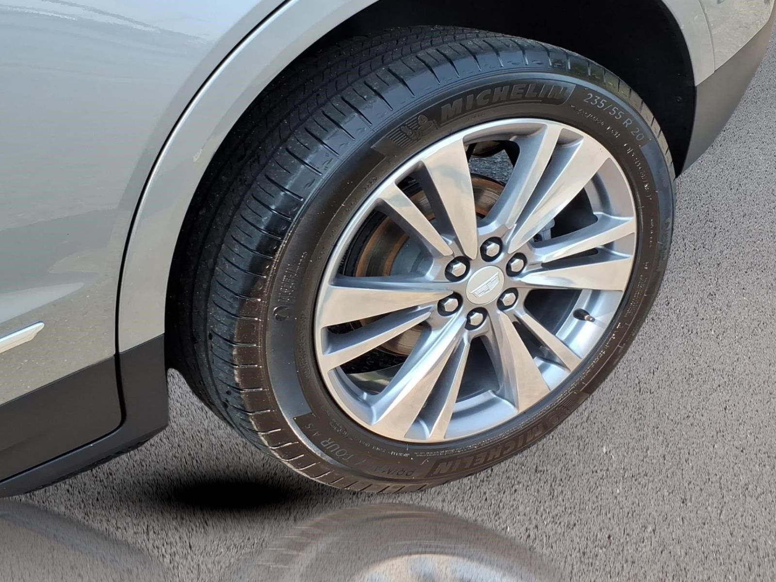 Certified 2024 Cadillac XT5 Premium Luxury AWD/4WD image 9