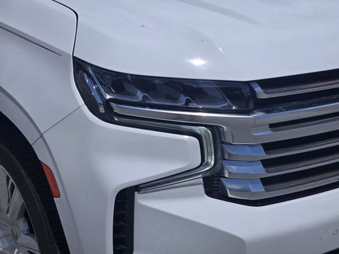 Used 2023 Chevrolet Suburban High Country AWD/4WD image 10