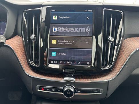 Used 2024 Volvo XC60 B5 Plus w/ Climate Package image 9