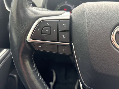 Used 2021 Toyota Highlander Platinum AWD/4WD image 19