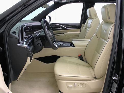 Used 2022 Cadillac Escalade Premium Luxury w/ Performance Package RWD image 33