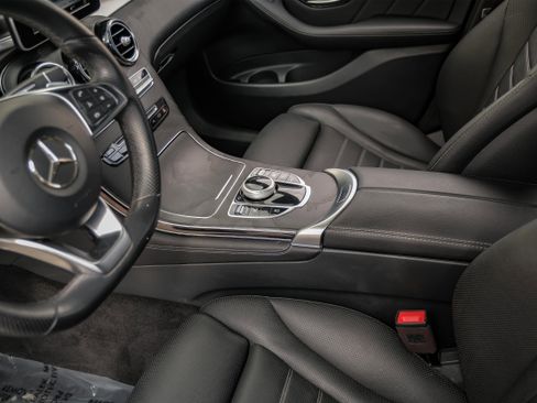 Used 2019 Mercedes-Benz GLC 43 AMG 4MATIC image 24