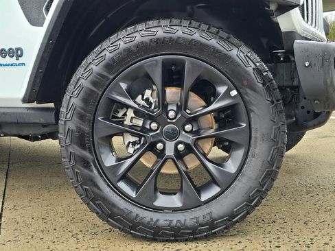 Used 2025 Jeep Wrangler Unlimited Sahara image 20