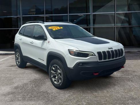 Used 2022 Jeep Cherokee Trailhawk w/ Premium Leather Package AWD/4WD image 3