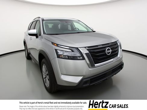 Used 2025 Nissan Pathfinder SV FWD image 1