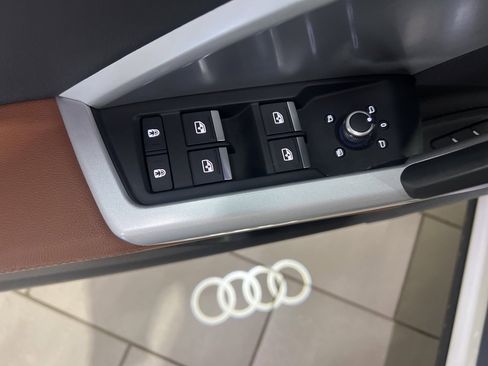 Used 2024 Audi Q3 2.0T Premium Plus image 51