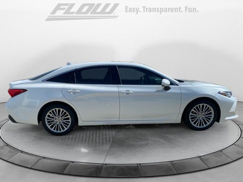 Used 2022 Toyota Avalon Limited w/ Advanced Safety Package FWD image 10