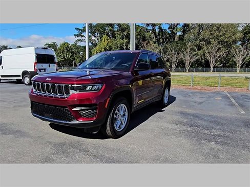New 2025 Jeep Grand Cherokee Laredo image 37