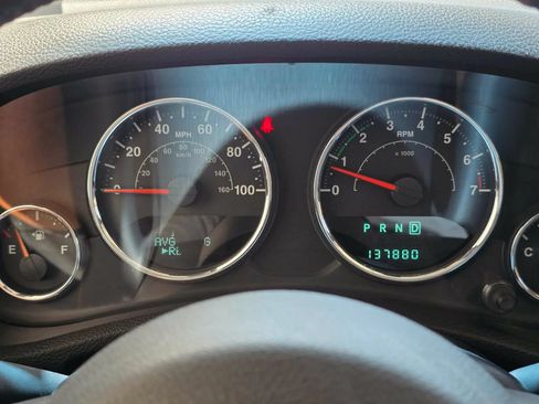 Used 2012 Jeep Wrangler Unlimited Sahara w/ Connectivity Group AWD/4WD image 20