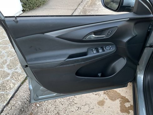 Used 2025 Buick Envista Preferred image 13