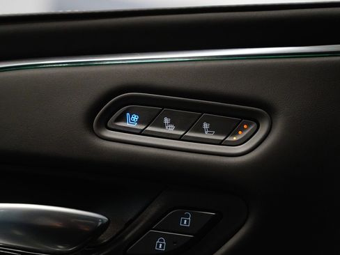 Used 2024 Cadillac Escalade Sport Platinum w/ LPO, ONYX Package image 31