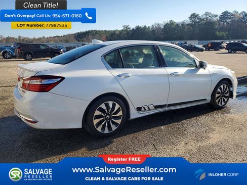 Used 2017 Honda Accord Hybrid Sedan image 4