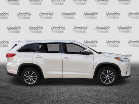 Used 2018 Toyota Highlander XLE FWD image 10