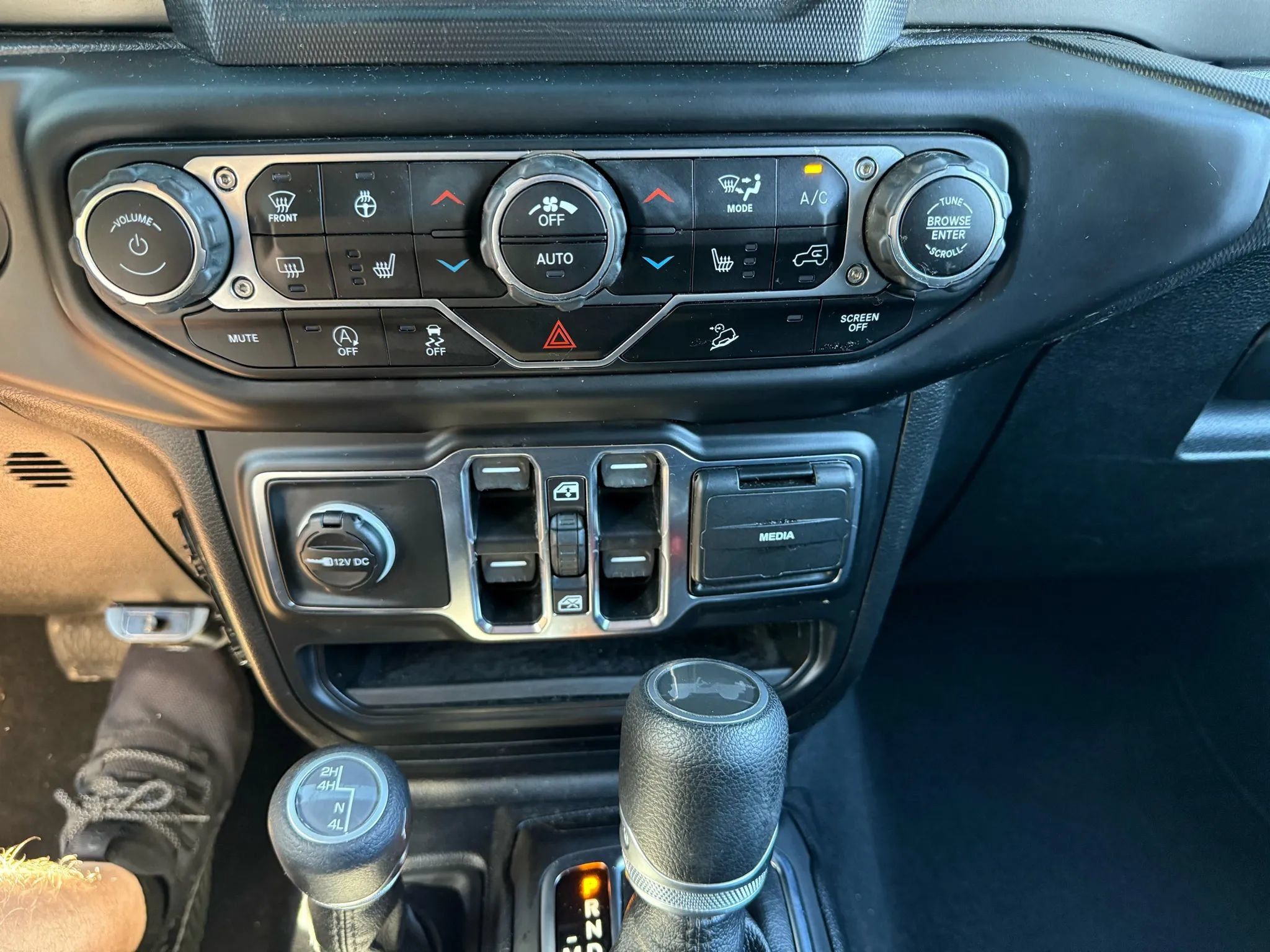Used 2021 Jeep Wrangler Unlimited Sport AWD/4WD image 26