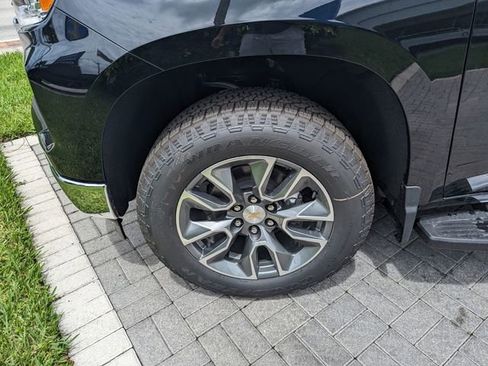 New 2026 Chevrolet Silverado 1500 LT image 13