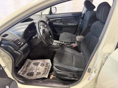 Used 2014 Subaru Crosstrek 2.0i Premium AWD/4WD image 23