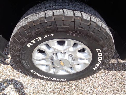 Used 2022 Chevrolet Silverado 2500 LT w/ Fleet Comfort Package image 29