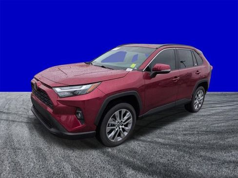 Used 2022 Toyota RAV4 XLE Premium AWD/4WD image 8