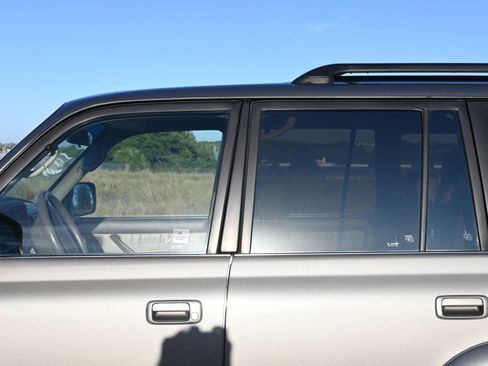 Used 1997 Toyota Land Cruiser image 38