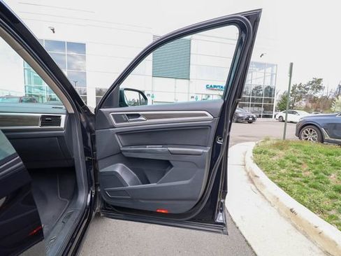 Used 2018 Volkswagen Atlas SEL w/ R-Line Package image 45