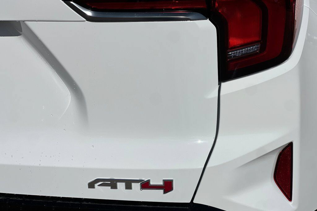 New 2026 GMC Terrain AT4 w/ Technology Package II AWD/4WD image 22