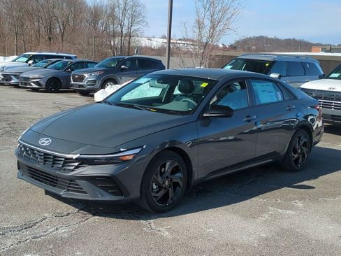 New 2026 Hyundai Elantra Sport FWD image 7