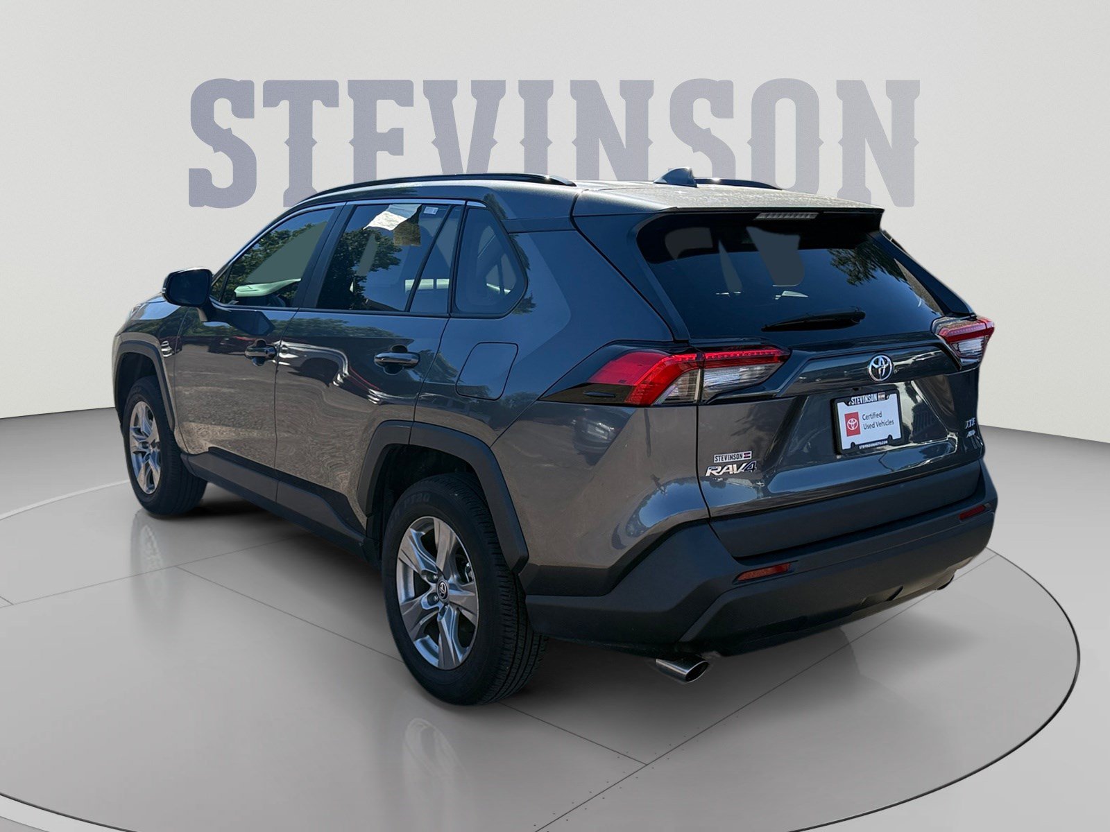 Used 2024 Toyota RAV4 XLE AWD/4WD image 3