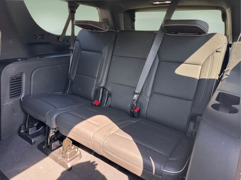 Used 2024 GMC Yukon XL SLT w/ SLT Luxury Package AWD/4WD image 15