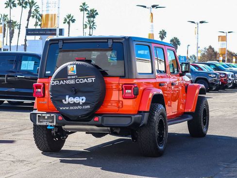 Used 2023 Jeep Wrangler Unlimited Sahara AWD/4WD image 4