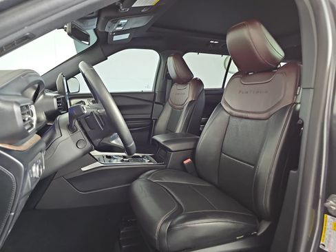 Used 2020 Ford Explorer Platinum w/ Premium Technology Package AWD/4WD image 15
