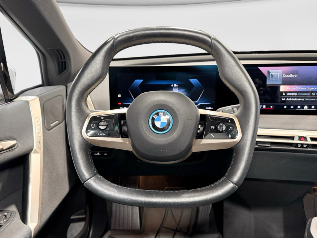 Used 2025 BMW iX xDrive50 w/ Sport Package AWD/4WD image 8