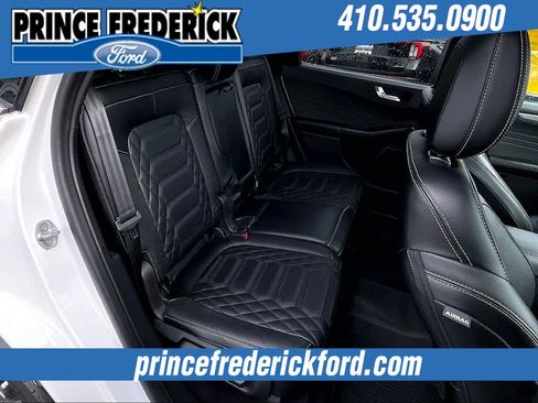 Used 2023 Ford Escape Platinum w/ Premium Technology Package image 26