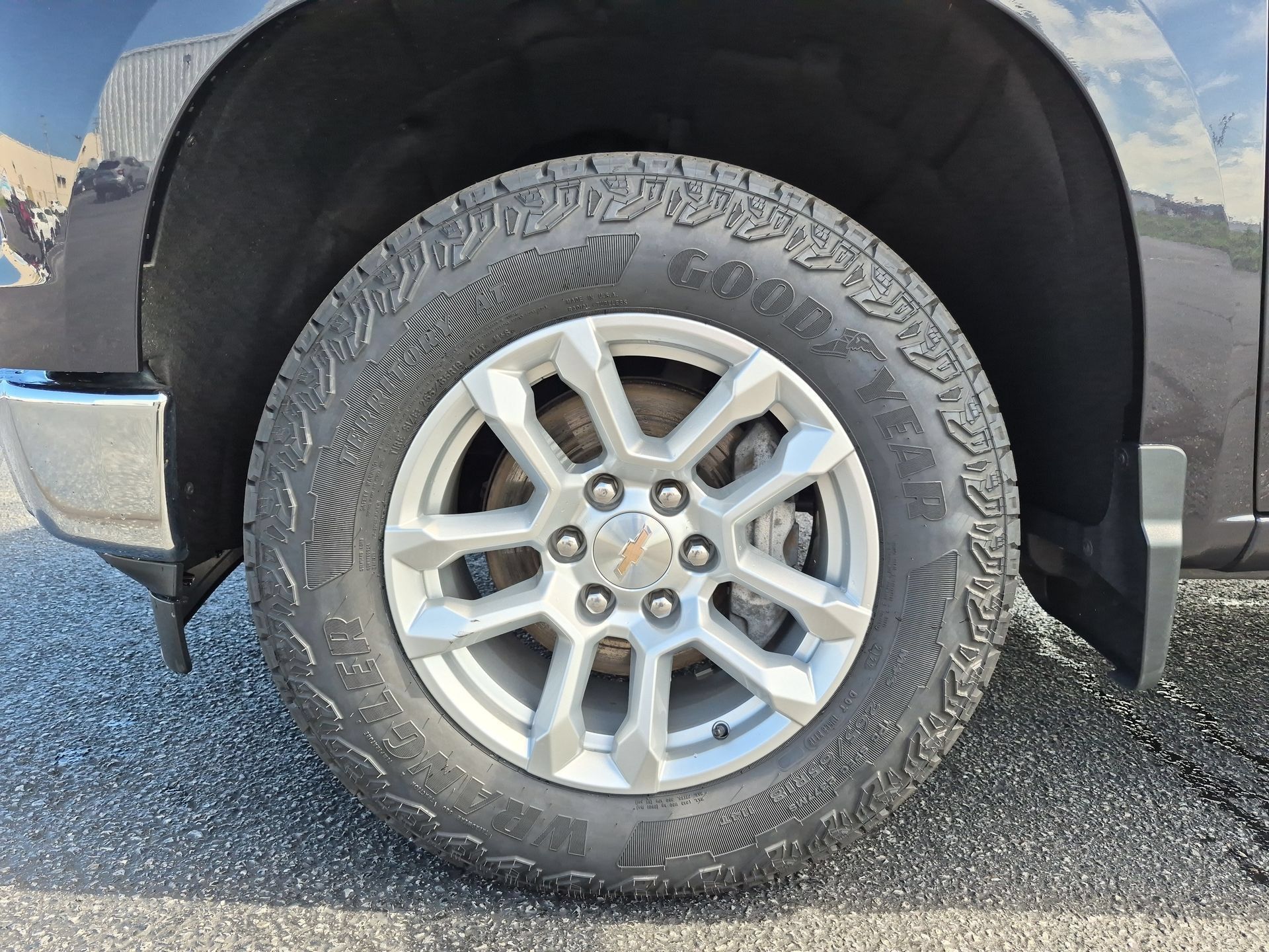 Certified 2024 Chevrolet Silverado 1500 LT AWD/4WD image 33
