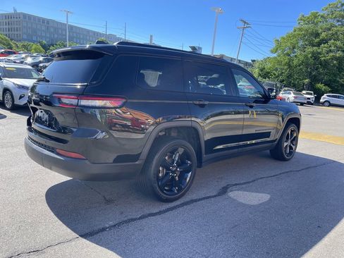 Used 2023 Jeep Grand Cherokee L Laredo AWD/4WD image 8