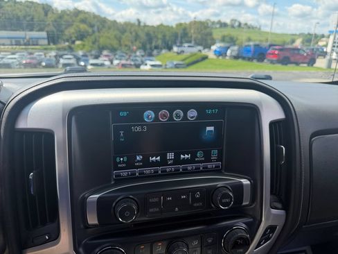Used 2018 GMC Sierra 1500 SLT AWD/4WD image 19