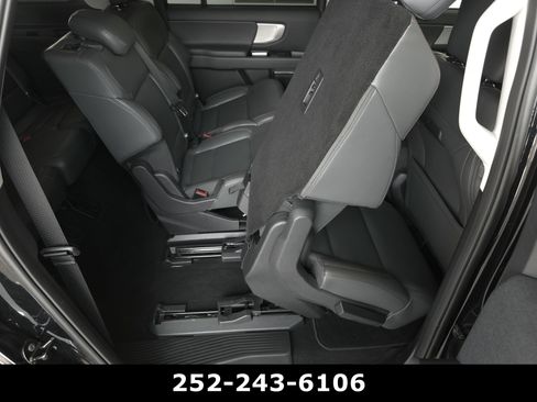 Used 2025 Ford Expedition Max Active AWD/4WD image 46