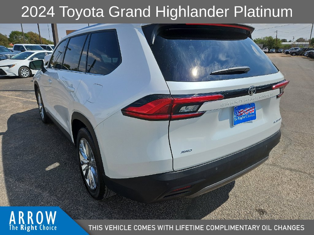 Used 2024 Toyota Grand Highlander AWD image 9