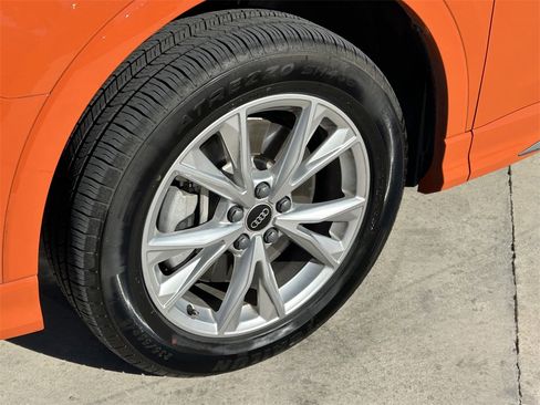 Used 2024 Audi Q3 2.0T Premium image 9