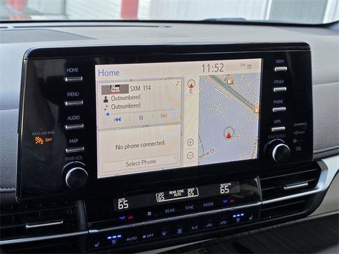 Certified 2023 Toyota Sienna Platinum image 23