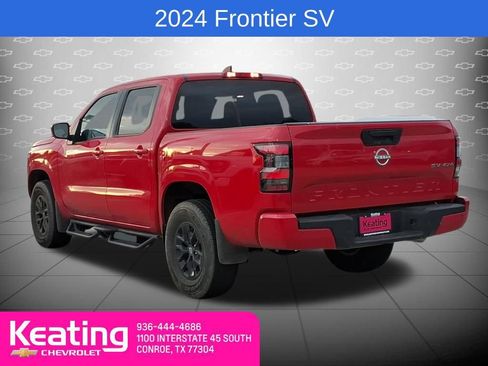 Used 2024 Nissan Frontier SV w/ Technology Package image 2