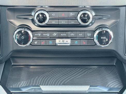 Used 2025 Ford F250 Platinum image 20