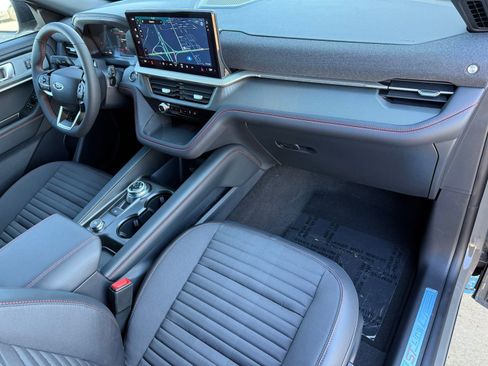 New 2026 Ford Explorer ST-Line w/ ST-Line Street Pack image 22