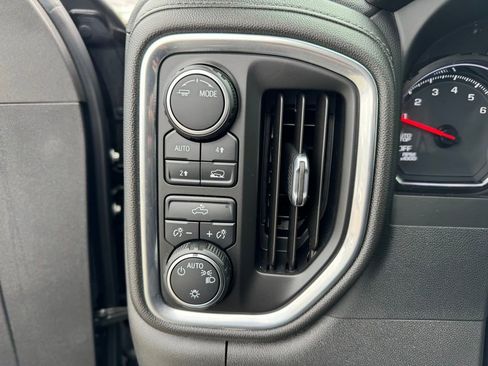 Used 2022 Chevrolet Silverado 1500 LT image 25